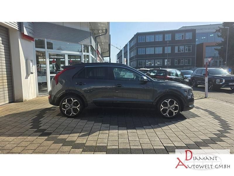 Neu Kia Niro Spirit 129 PS (94 kW) 2026 Grau SUV
