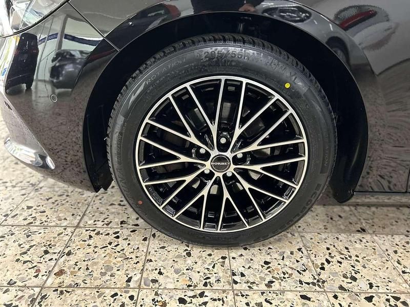 Gebraucht Mercedes B200 163 PS (119 kW) 2019 Kosmosschwarz  metalliclack Van / Kleinbus