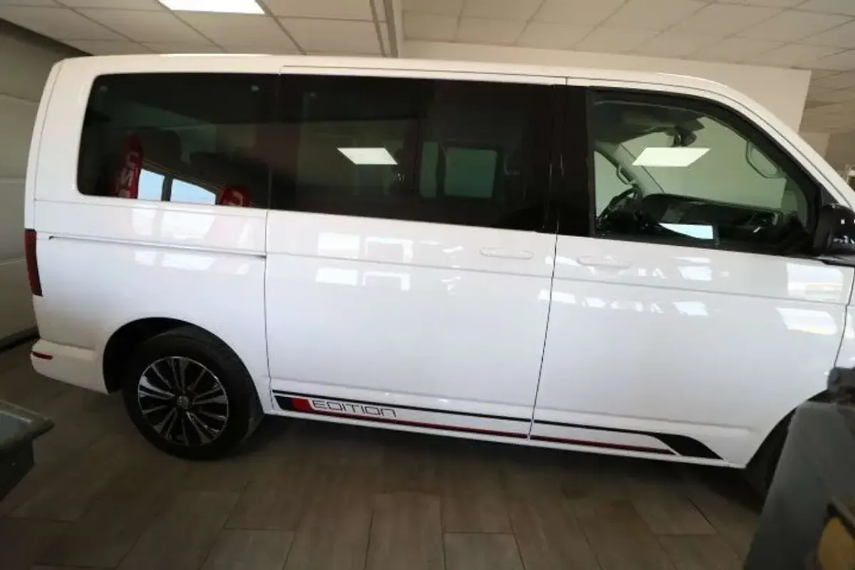 Gebraucht VW Multivan Edition 204 PS (150 kW) 2021 Candyweiß/dach schwarz Van / Kleinbus