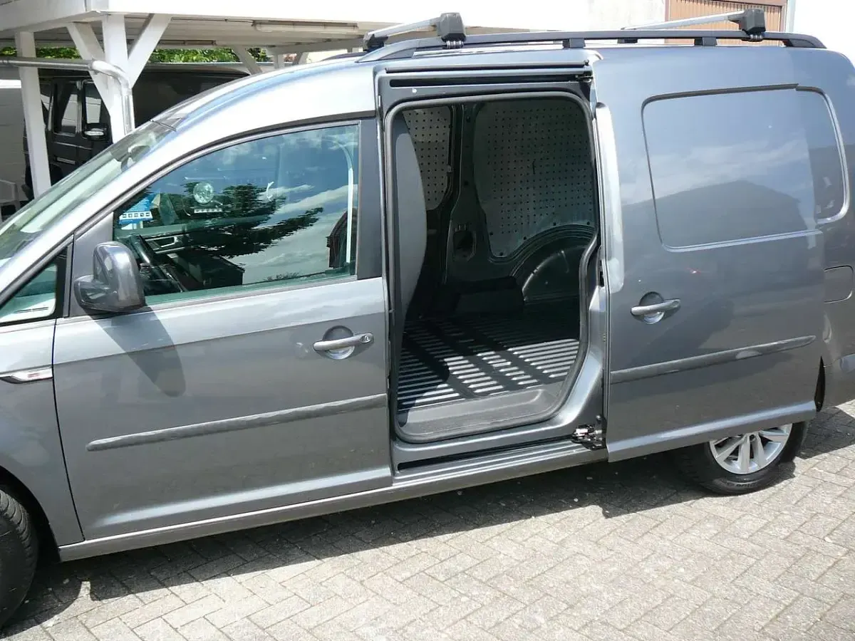Gebraucht VW Caddy Maxi 102 PS (75 kW) 2016 Indiumgrau metallic Van / Kleinbus