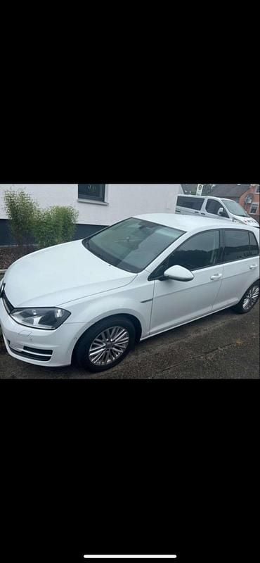 Weiß Gebraucht 2014 VW Golf VII Cup Limousine | 7.400 € (Superpreis) - Bild 1/4