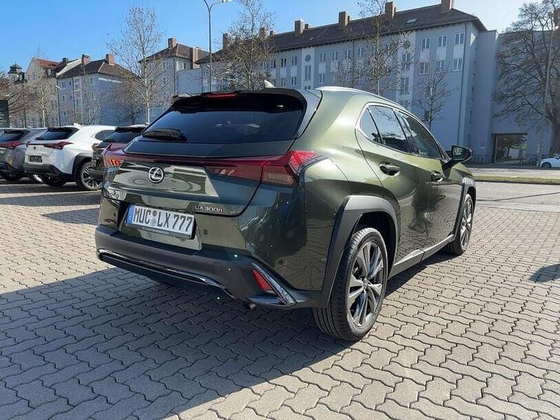 Gebraucht Lexus UX 2025 Grün SUV