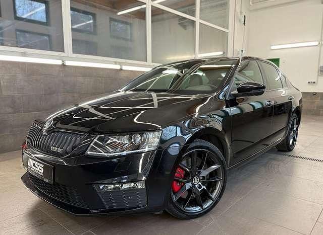 Schwarz Gebraucht 2015 Skoda Octavia RS Limousine | 11.997 € (Fairer Preis) - Bild 1/4
