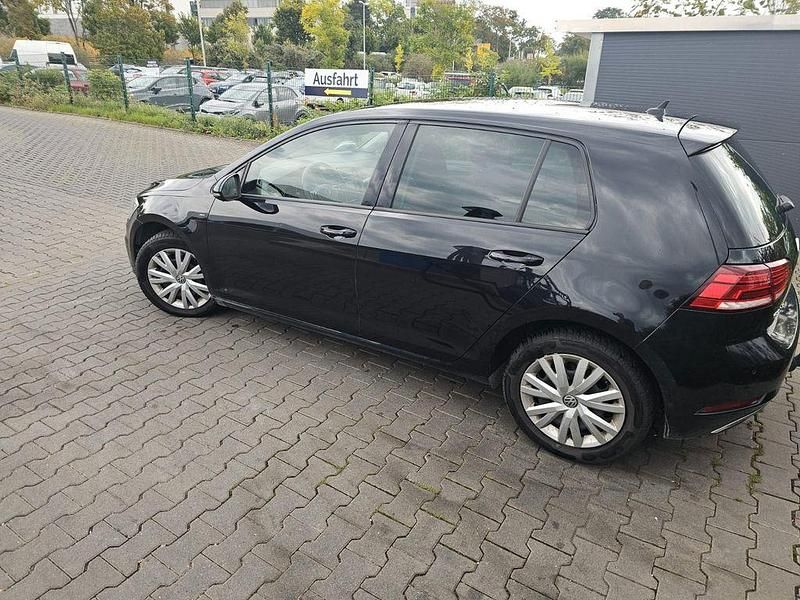 Gebraucht VW Golf VII Join 116 PS (85 kW) 2019 Schwarz Limousine
