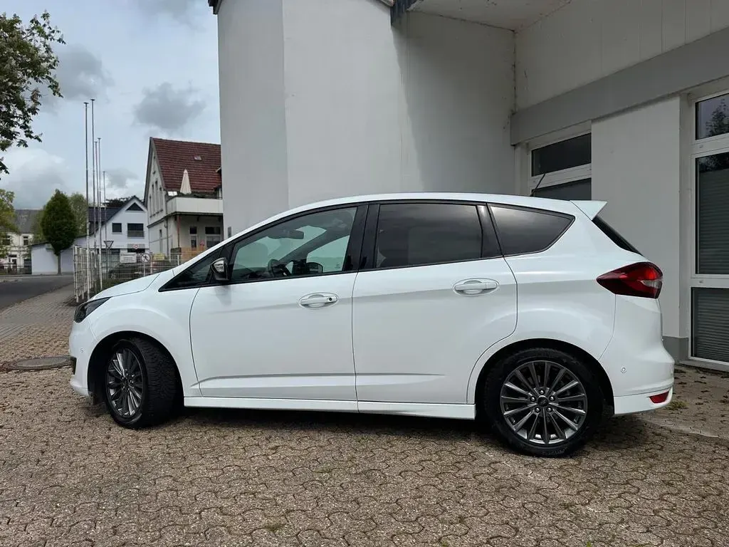 Używany Ford C-MAX ST-Line 150 KM (110 kW) 2019 Biały Minivan
