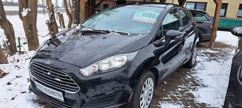 Gebraucht Ford Fiesta Trend 82 PS (60 kW) 2014 Pantherschwarz metallic Kleinwagen