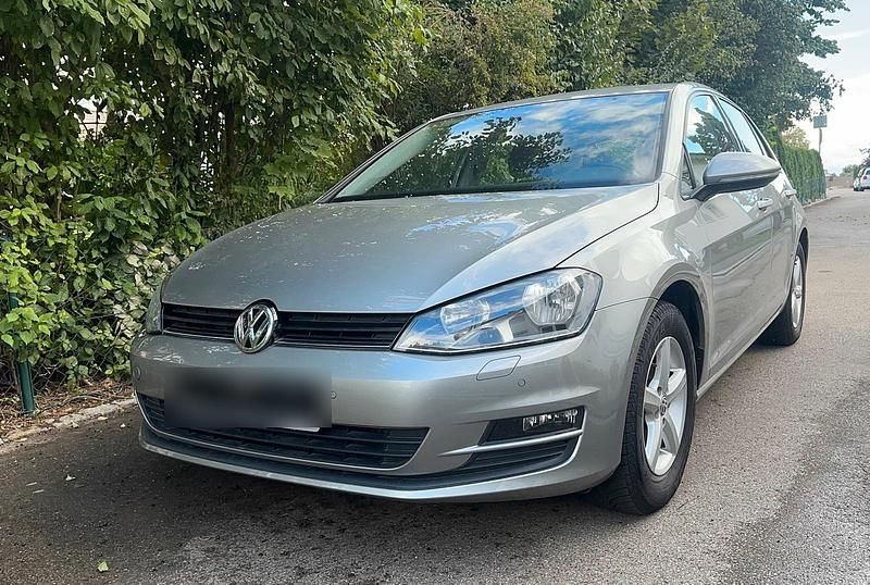 Silber Gebraucht 2013 VW Golf VII Kleinwagen | 9.800 € (Teuer) - Bild 1/4
