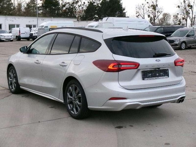 Neu Ford Focus ST-Line X 155 PS (114 kW) 2025 Moondust silver metallic Kombi