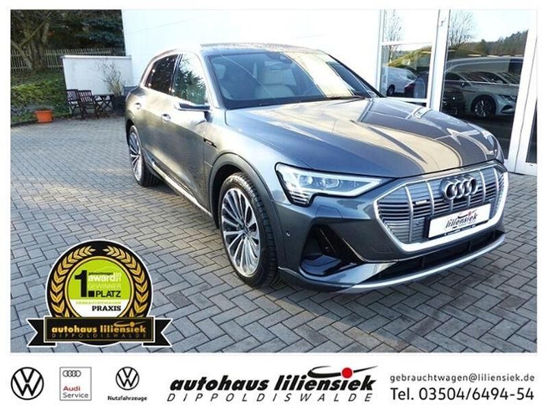 Grau Gebraucht 2022 Audi e-tron S-Line SUV | 50.950 € - Bild 1/4