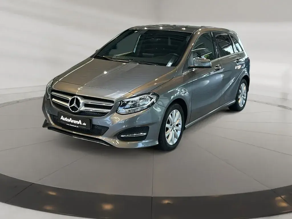 Gebraucht Mercedes B180 Style 122 PS (89 kW) 2018 Grau Kleinwagen