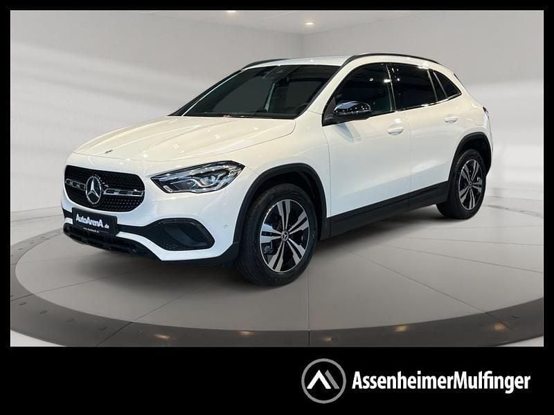 Weiß Gebraucht 2022 Mercedes GLA250 Progressive SUV | 33.459 € (Guter Preis) - Bild 1/2