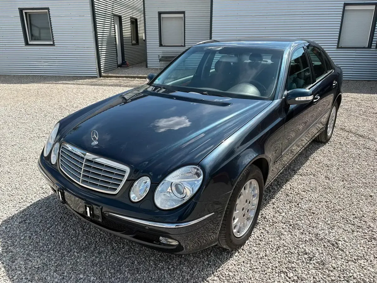 Gebraucht Mercedes E320 Elegance 224 PS (164 kW) 2003 Schwarz Limousine