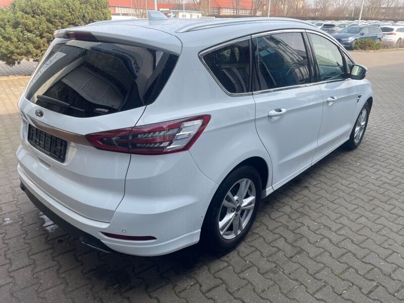 Gebraucht Ford S-MAX Titanium 190 PS (139 kW) 2020 Weiß Van / Kleinbus