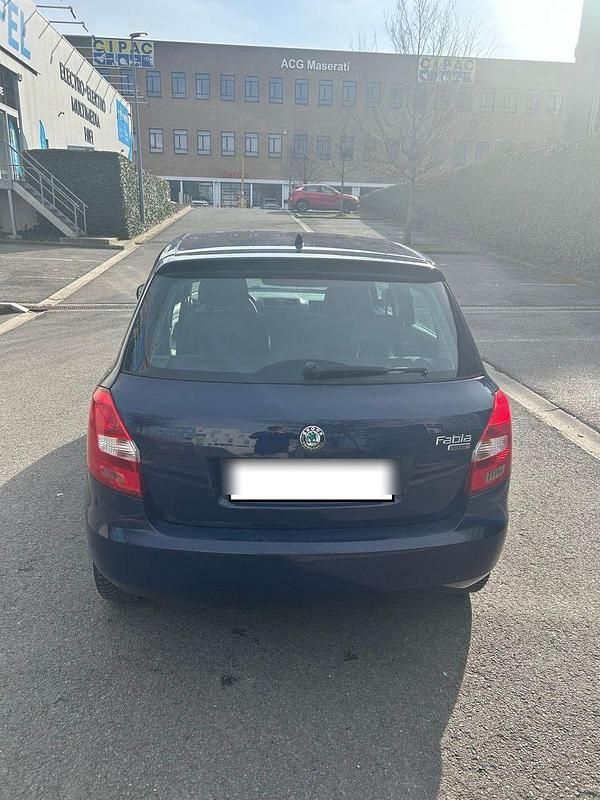 Gebraucht Skoda Fabia Classic 69 PS (50 kW) 2011 Blau Kleinwagen