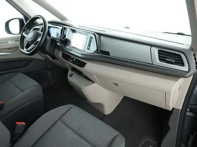 Usata VW Multivan Basis 150 CV (110 kW) 2024 Grigio Monovolume