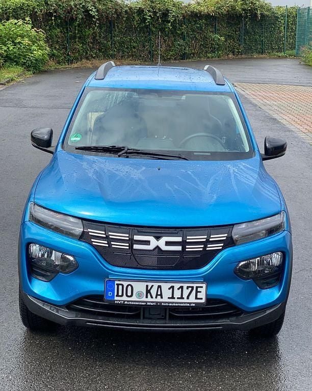 Blau Gebraucht 2023 Dacia Spring Essentiel Kleinwagen | 10.900 € (Guter Preis) - Bild 1/4