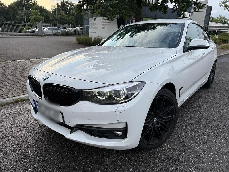 Weiß Gebraucht 2017 BMW 320 Gran Turismo Sport Line Limousine | 19.500 € (Guter Preis) - Bild 1/4