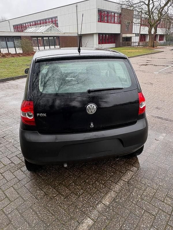 Gebraucht VW Fox 55 PS (40 kW) 2007 Schwarz Kleinwagen