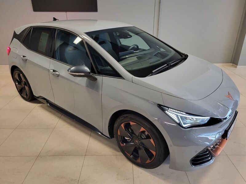 Vapor grrey Gebraucht 2024 Cupra Born Kleinwagen | 37.870 € (Fairer Preis) - Bild 1/4