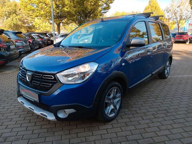 Gebraucht Dacia Lodgy Stepway 131 PS (96 kW) 2021 Blau Van / Kleinbus