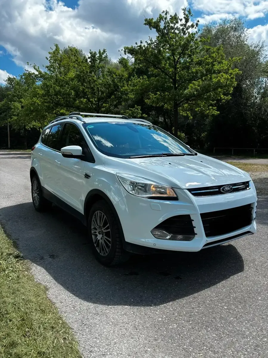 Gebraucht Ford Kuga 182 PS (133 kW) 2013 Weiß SUV