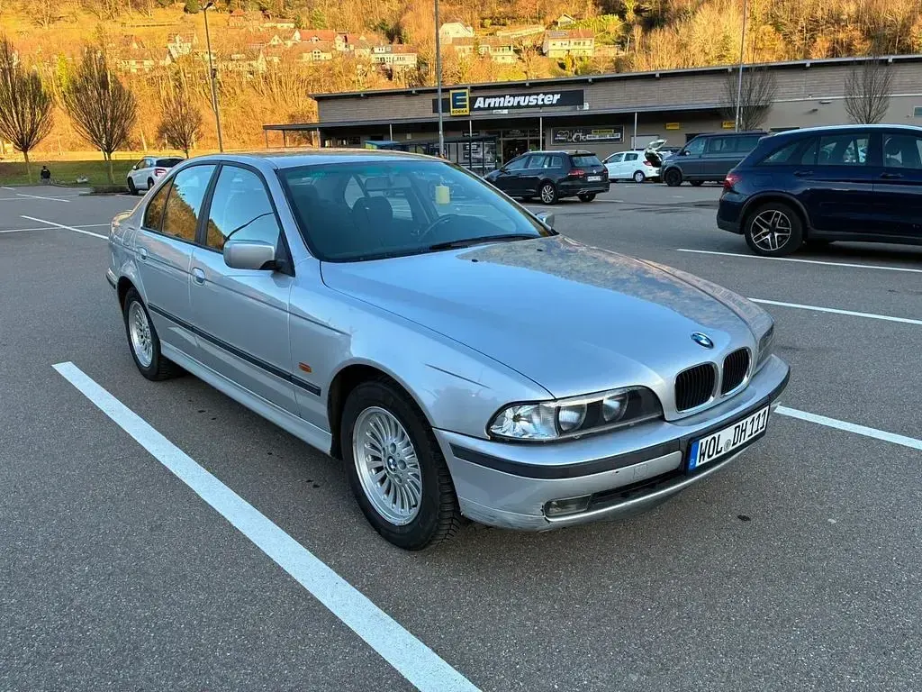 Gebraucht BMW 523 170 PS (125 kW) 1999 Silber Limousine