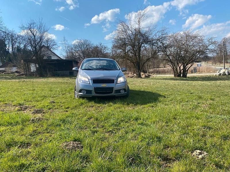 Gebraucht Chevrolet Aveo 100 PS (73 kW) 2008 Grau Kleinwagen