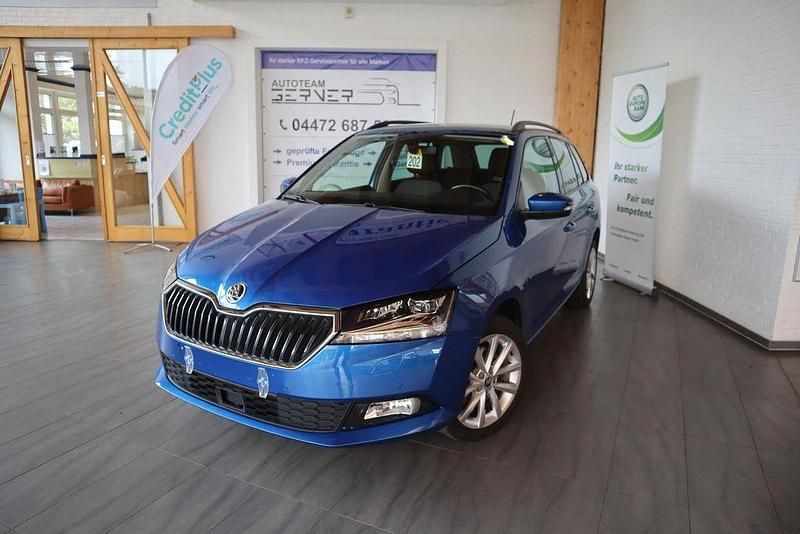 Raceblau (metallic) Gebraucht 2019 Skoda Fabia Soleil Kombi | 13.890 € (Fairer Preis) - Bild 1/3