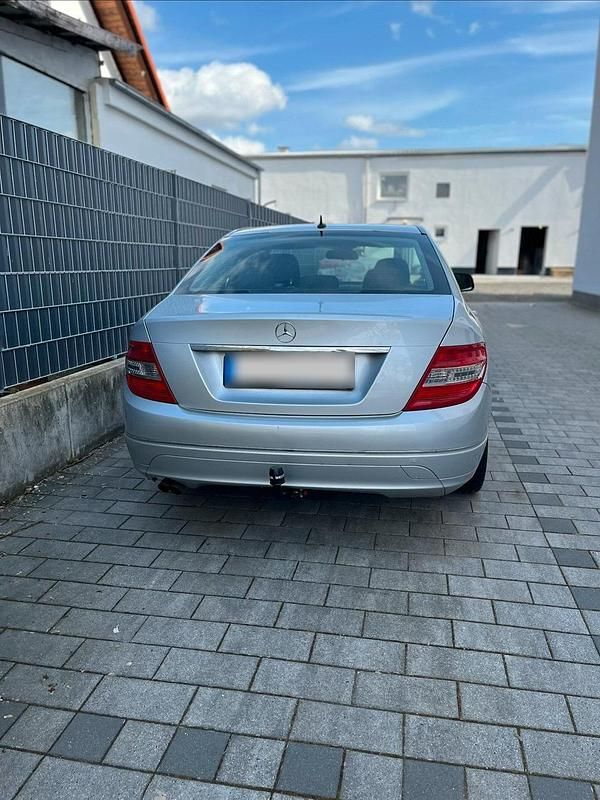 Gebraucht Mercedes C180 156 PS (114 kW) 2008 Grau Limousine
