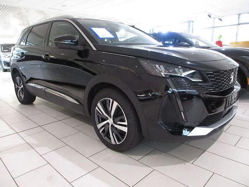 Gebraucht Peugeot 5008 Allure 250 PS (183 kW) 2021 Lackierung schwarz perla nera/me Limousine
