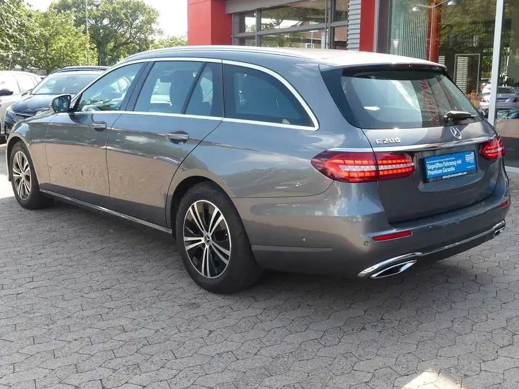 Gebraucht Mercedes E200 197 PS (144 kW) 2021 Grau Limousine