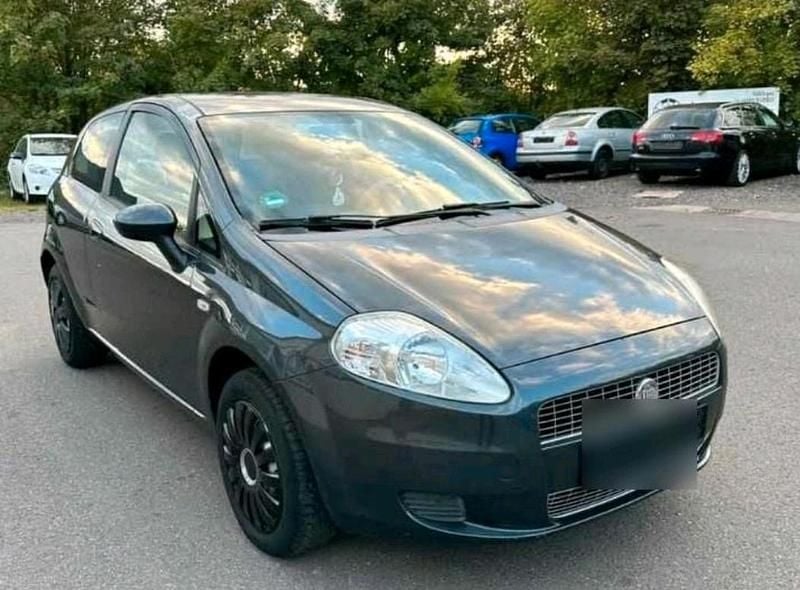 Schwarz Gebraucht 2009 Fiat Grande Punto Kleinwagen | 900 € - Bild 1/4