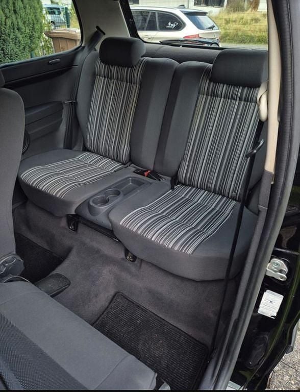 Gebraucht VW Fox 54 PS (39 kW) 2005 Schwarz Kleinwagen