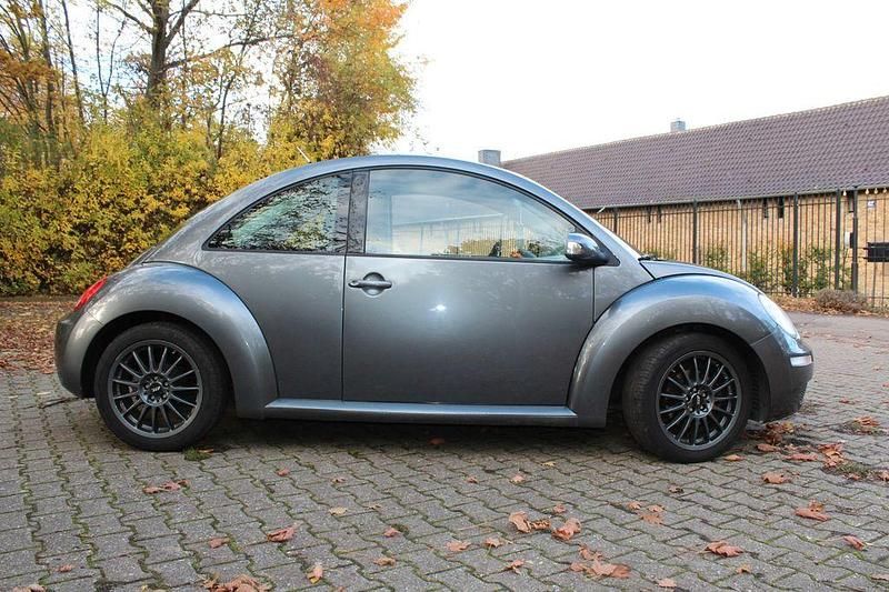 Gebraucht VW New Beetle 75 PS (55 kW) 2006 Grau Kleinwagen