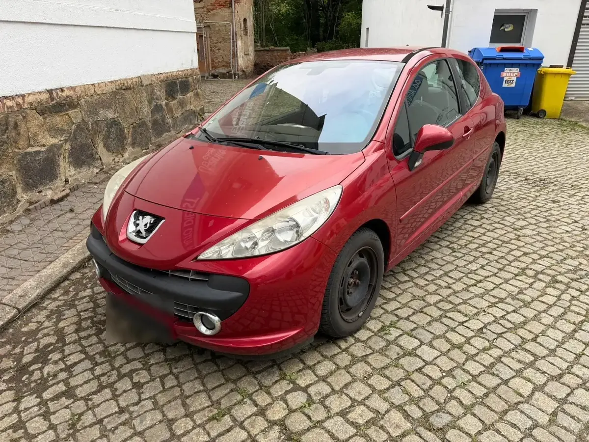 Gebraucht Peugeot 207 88 PS (64 kW) 2007 Rot Kleinwagen