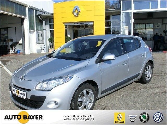Gebraucht Renault Mégane Dynamique 131 PS (96 kW) 2010 Silber metallic Limousine