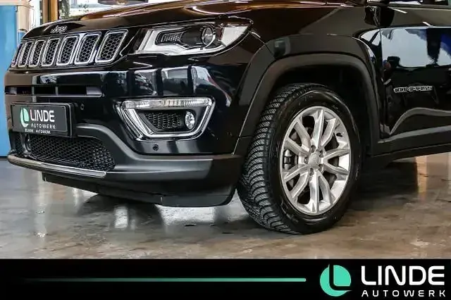 Gebraucht Jeep Compass Limited 150 PS (110 kW) 2020 Schwarz SUV