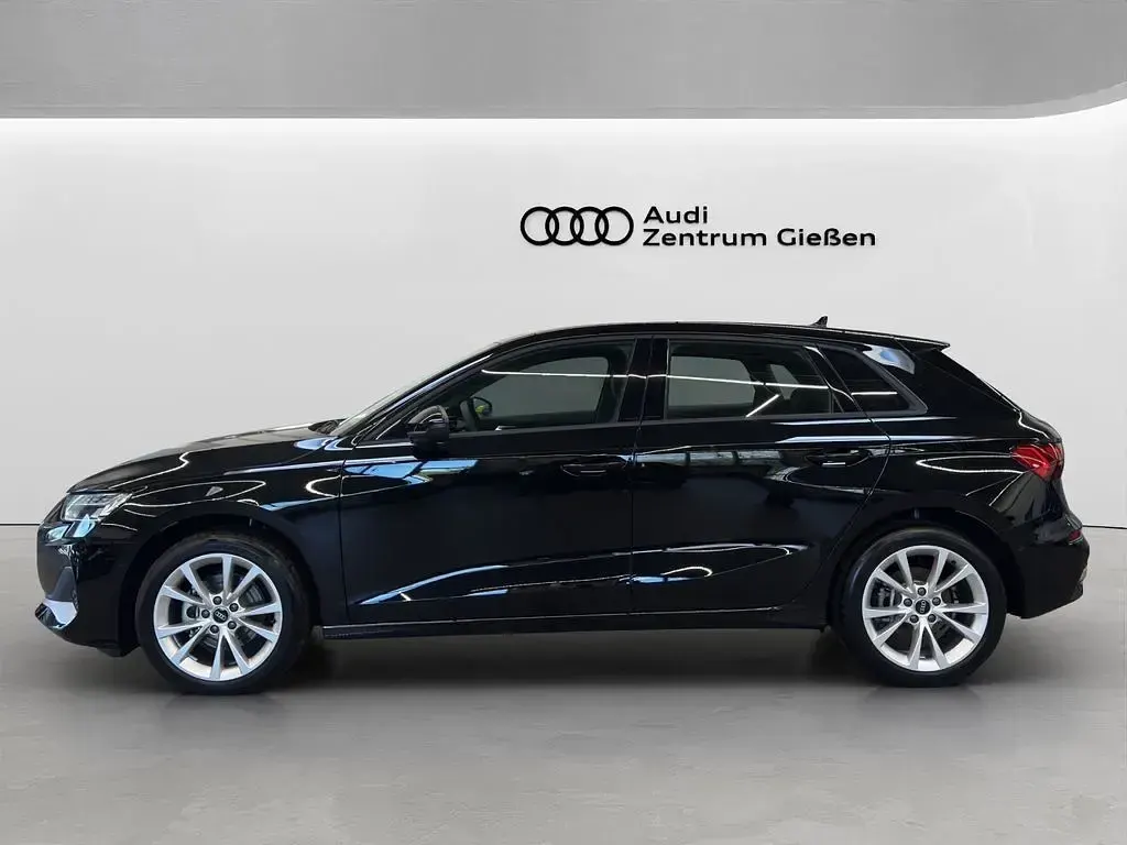 Gebraucht Audi A3 Advanced 150 PS (110 kW) 2025 Schwarz Limousine
