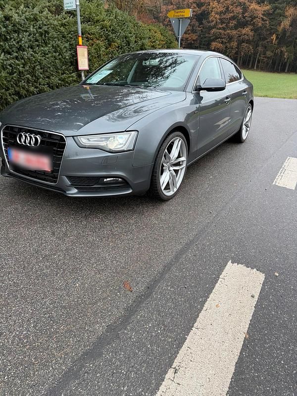 Grau Gebraucht 2016 Audi A5 Coupé | 15.500 € (Superpreis) - Bild 1/4