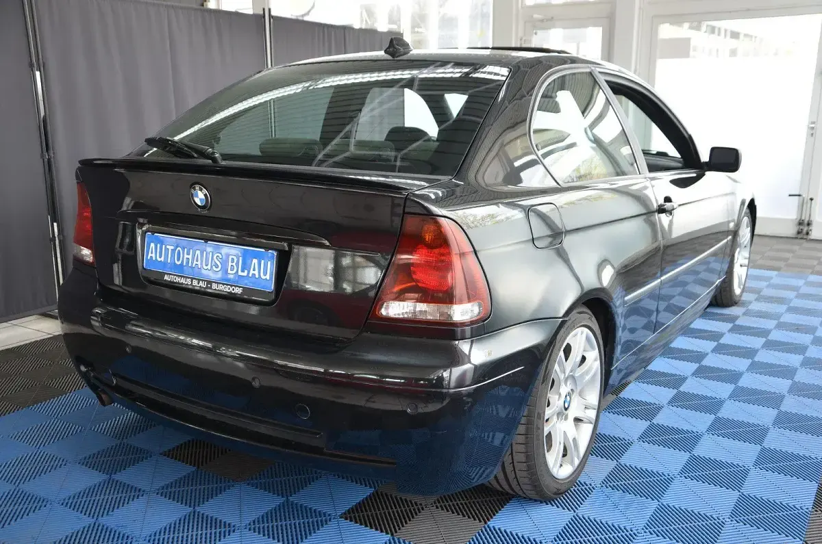 Gebraucht BMW 318 M Sport 143 PS (105 kW) 2004 Schwarz Coupé