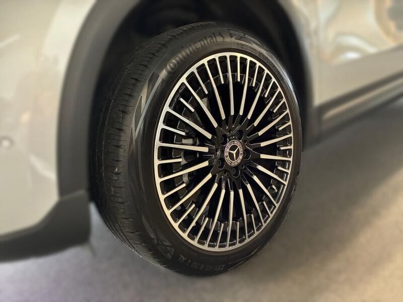 Gebraucht Mercedes EQA250 139 kW (190 PS) 2022 Iridiumsilber metallic SUV