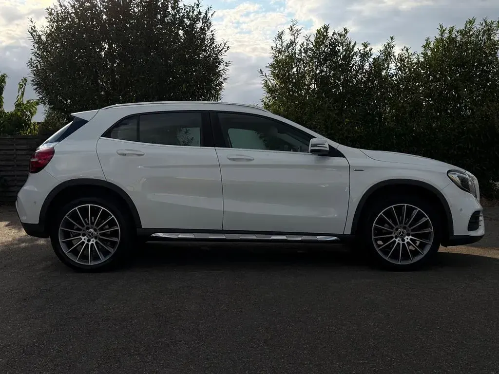 Gebraucht Mercedes GLA200 156 PS (114 kW) 2019 Weiß SUV