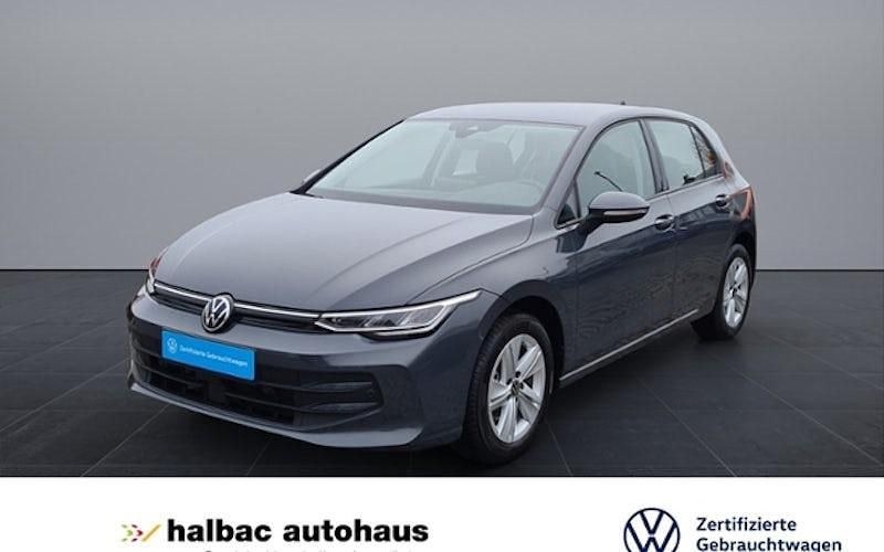 Gebraucht VW Golf VIII Life 116 PS (85 kW) 2024 Delfingrau metallic Limousine