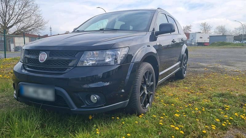 Usado Fiat Freemont Black Code 170 CV (125 kW) 2014 Negro SUV