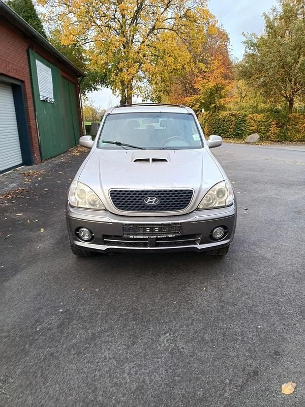 Grau Gebraucht 2004 Hyundai Terracan SUV | 2.500 € (Superpreis) - Bild 1/4