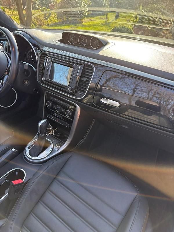 Gebraucht VW Beetle Cabriolet Sound 150 PS (110 kW) 2018 Grau Cabrio