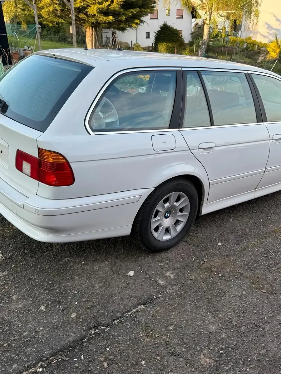 Second-hand BMW 525 163 CP (119 kW) 2003 Alb Break