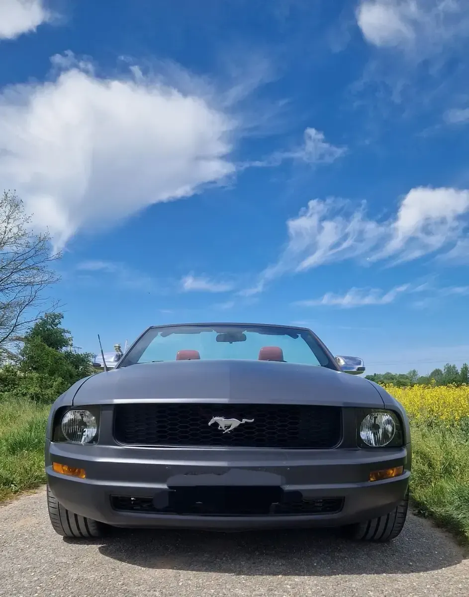 Second-hand Ford Mustang 212 CP (155 kW) 2005 Negru Cabrio