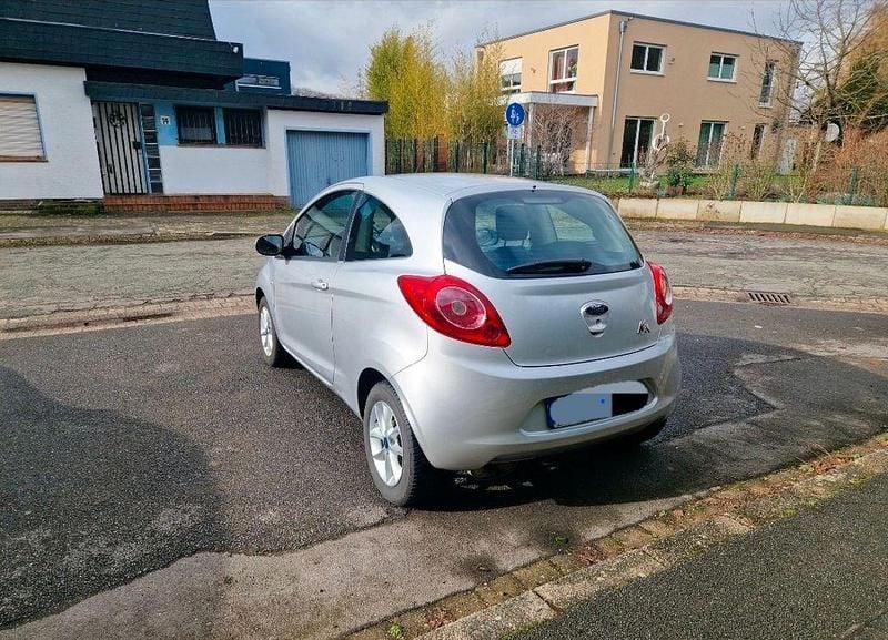 Gebraucht Ford Ka Cool & Sound Edition 69 PS (50 kW) 2014 Silber Kleinwagen