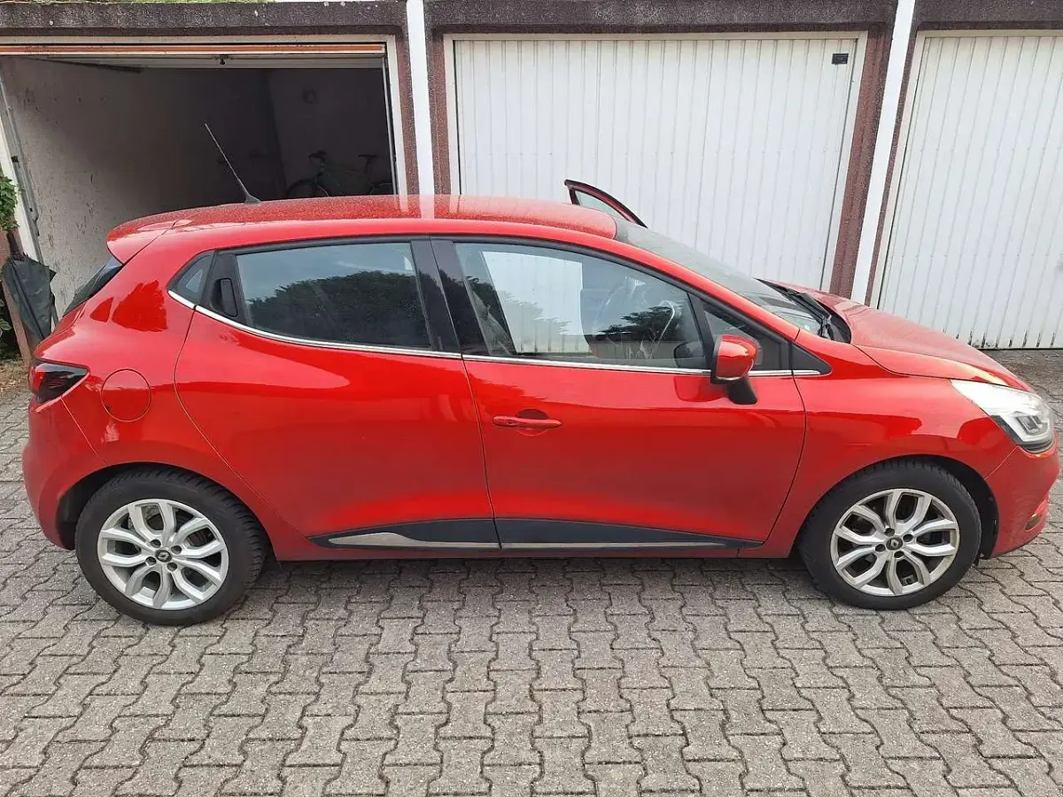 Gebraucht Renault Clio Intens 90 PS (66 kW) 2018 Rot Kleinwagen